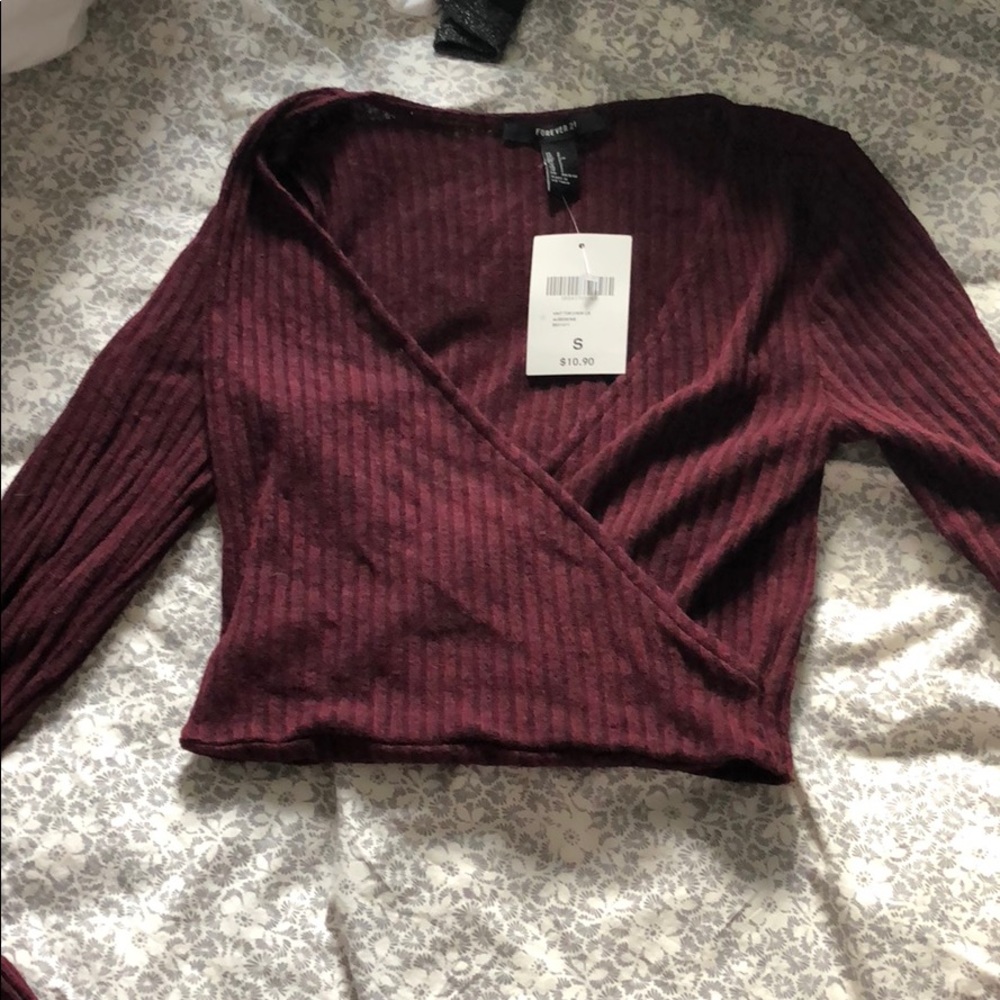 New long sleeve crop
